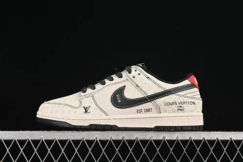 All categories Nk SB Dunk Series Nk SB Dunk Low High-end customized low-top sneakers Nike SB Dunk Low LV luminous black bottom with red tail Anniversary high-end customized low-top casual sneakers YX5066-362